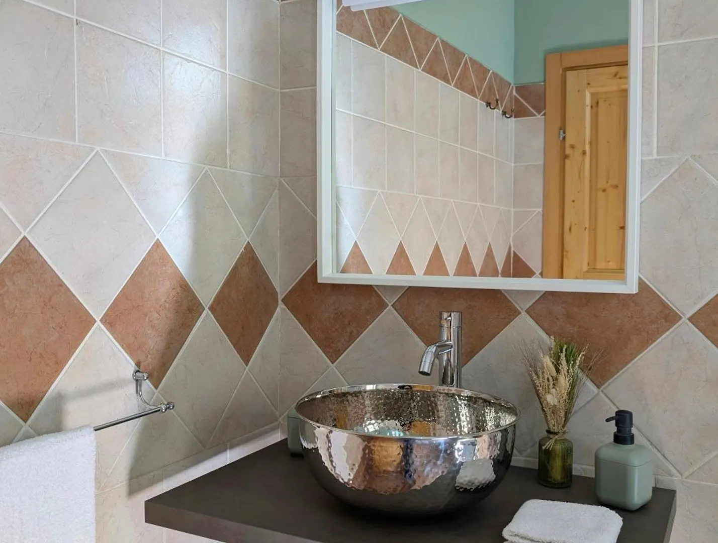 Viridi Chic Home Noto